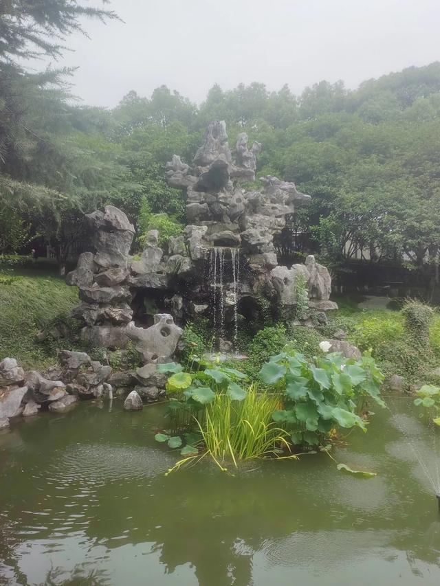 在余杭安溪参观宋代名人沈括墓园