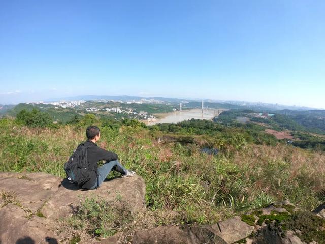 重庆北碚有座龙头山，山上有座400多年的明代老庙，叫“观音堂”