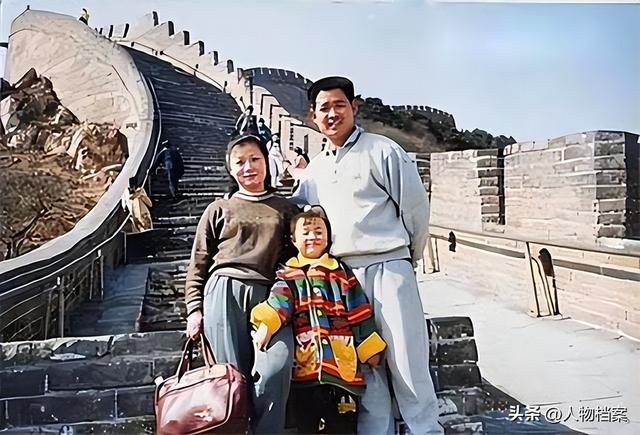 聂海胜妻子：在丈夫上太空前提出离婚，其中究竟隐藏了多少辛酸？