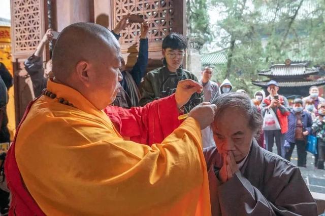 蔡志忠在捐了46亿后，才是“释永信倒台”影响最大的人！