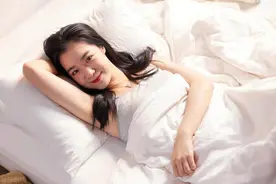 床上这6种“姿势”男女都舒服，这些“技巧”男人千万要掌握图片