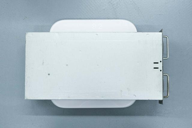 重达18斤的大块头，内部全是灰，麦格米特15kW充电模块拆解