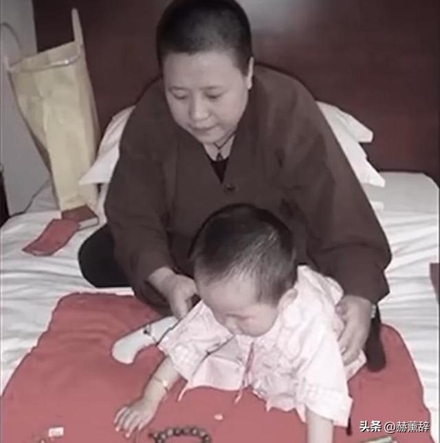 少林寺总裁释永信被带走调查！被曝敛财数十亿、豪车娶妻生活奢靡