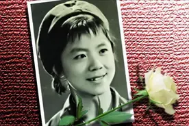 79年，女兵郭蓉蓉牺牲，骨灰下落不明，生前宣传队长：我还有一份图片