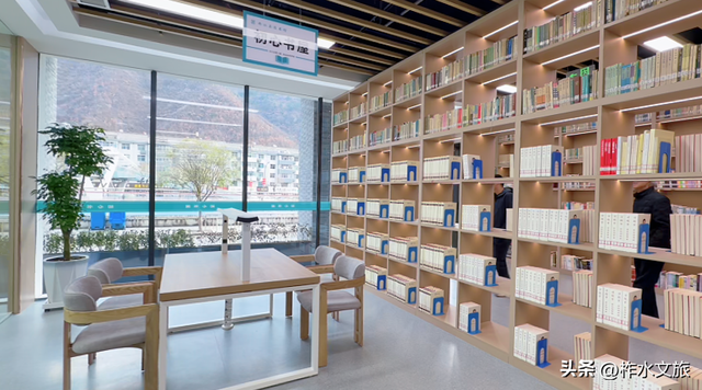 柞水县图书馆新馆开馆