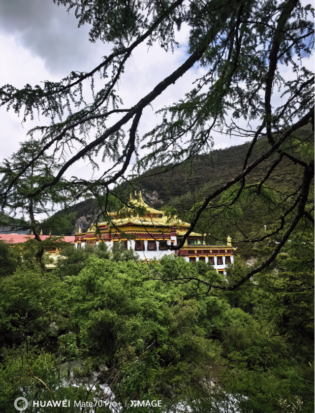 川西纪行——美丽“香巴拉”