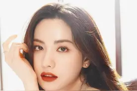 世界第一美女林珍娜带火《假面女郎》裸身出镜身材完美图片