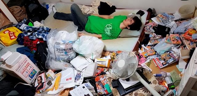 怪事一件接一件、百姓日子越来越难：深扒日本社会畸形的真面目