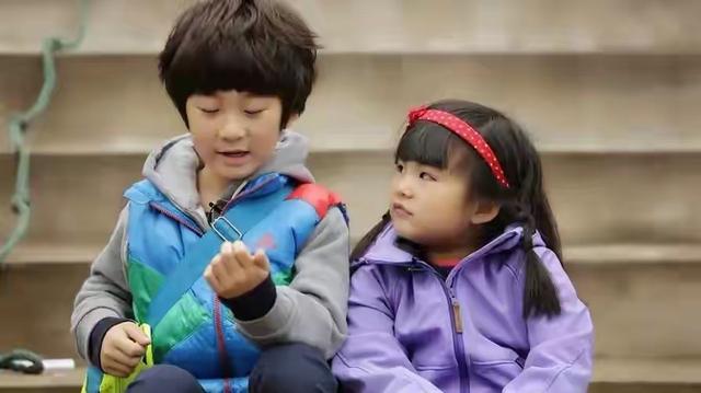 张亮儿子不服管，曝天天在国外搞大女同学肚子，女方父母正闹着！