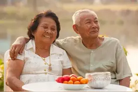 人过60岁后，就不要去再婚了，因为比起孤独，这三件事更令人痛苦图片