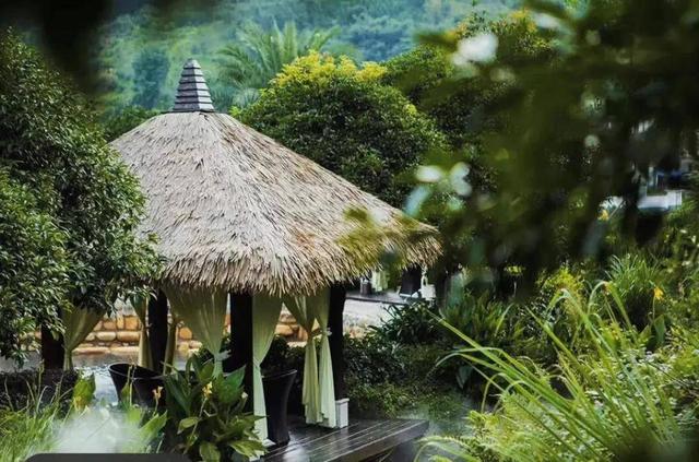 来贺州叹“森林温泉秘境”！房内私汤看风景！宛如“世外桃源”