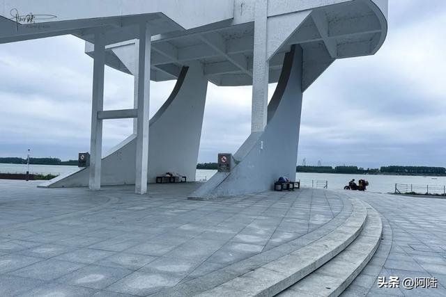 总投资超5亿，丹阳滨江公园让人眼前一亮，更有市民喜欢酣睡于此