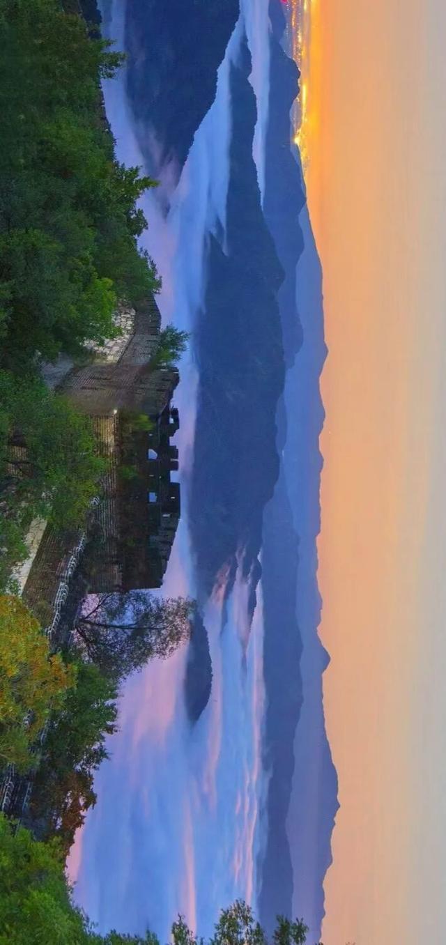 天地间的水墨长卷