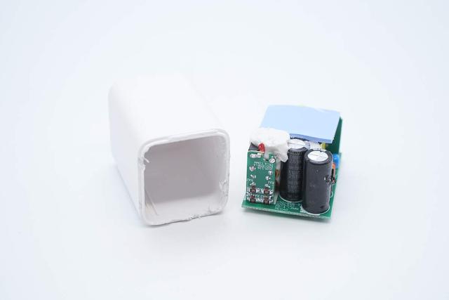 主流快充全兼容，超小体积，倍仕达65W氮化镓充电器拆解
