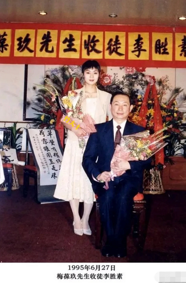 59岁李胜素：她不要丈夫、不要孩子，却活成了最让人羡慕的女人