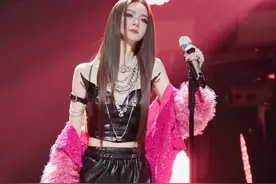 戚薇和何洁陈昊宇演唱《superstar》得第一，光这妆造就胜人一筹图片