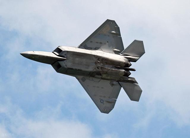 美军2架舰载机在南海坠毁，和中国有关系吗？有两大可能性