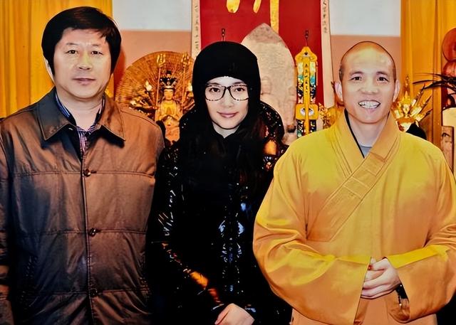 释永信刚被查，令人担心的事就发生了，著名央视主持人受到了牵连