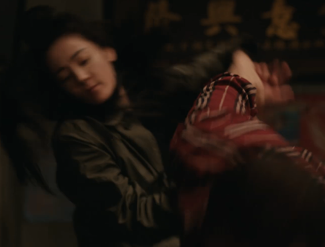 不会演别尬演！看《利剑玫瑰》迪丽热巴，把国家一级演员都演懵了