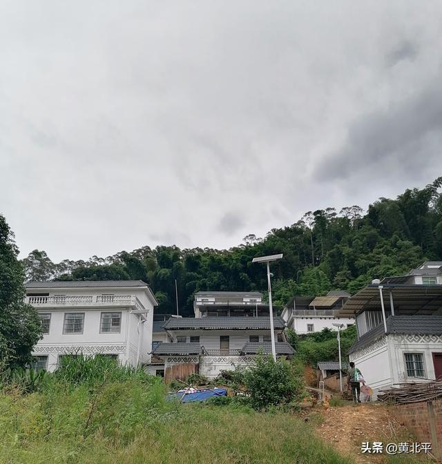 广西南宁市武鸣区与兴宁区交界无街小集，半个代销店都没有也叫圩