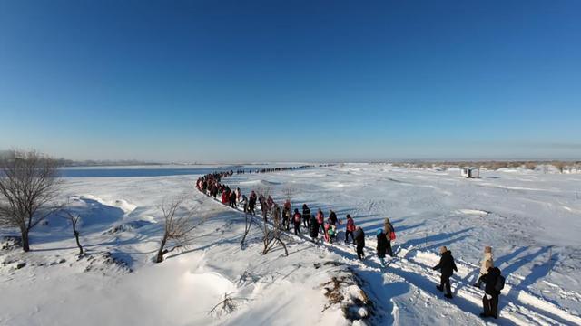 黑河市冰雪狂欢季暨“冰超”黑蒙极寒穿越挑战赛在嫩江盛大启幕