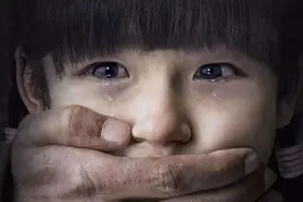 真实的恐怖故事！整个村子全员恶人，全部站在了邪恶一方图片