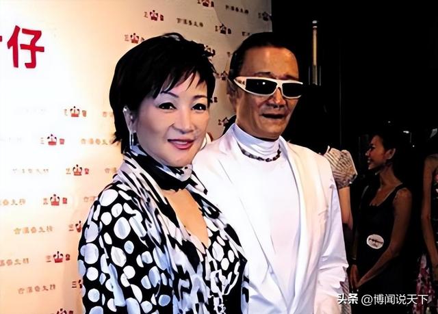 豁出去了！自曝私密事的Coco，没给89岁的谢贤留一点体面