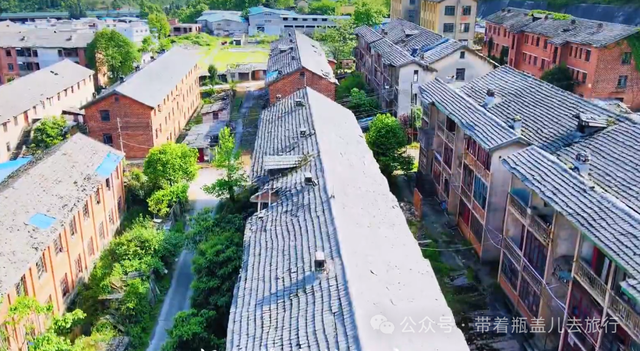贵州名副其实的三线厂，如今厂区荒废人去楼空，风光不再令人惋惜