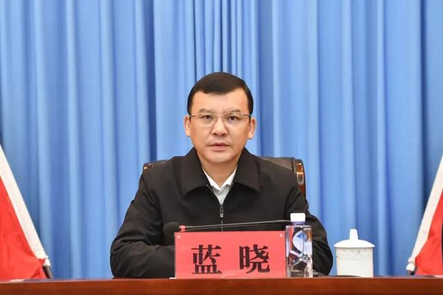 广西任命两位自治区副主席