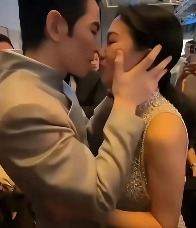 钱再多有什么用？结婚才2年，萧敬腾就尝到了“老妻少夫”的难题