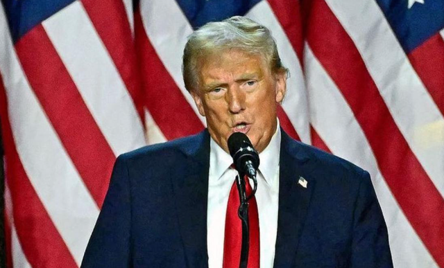 特朗普老实了，深夜签总统令，美财长直言中国棘手，警告美国若不收手，或将彻底输掉贸易战