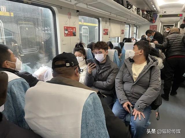 从北国雪原到温暖归途，普铁列车见证冬日中国