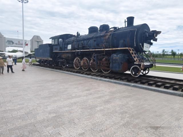 到了满洲里我们做了四件事，其中一件至今难以释怀