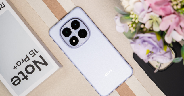 真硬核！十倍抗摔+IP68+7000mAh+2.5倍长焦，红米真香千元手机