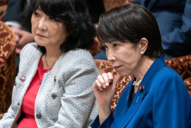 高市还继续嘴硬？中方不再客气！商务部下达77号令，锁死日本命门