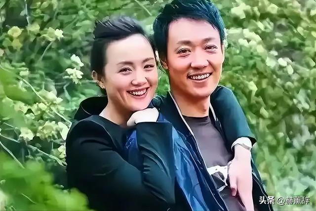 离世仅过去8个月，52岁辛柏青高调传出喜讯，朱媛媛终于能安心了