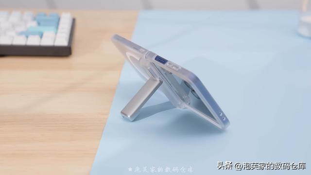12+256卖7999 三星Z Flip7深度体验 比Flip6提升多少？三星用户多吗