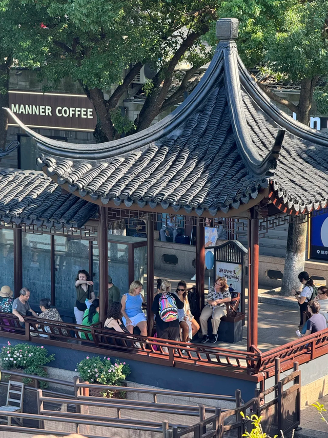 网友去上海这个古镇玩，却怀疑自己“出国”了？“感觉我才是外国人”，哈哈哈哈！