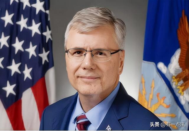 美国就算一动不动，中国20年也追不上？九三阅兵后，局势已被改写