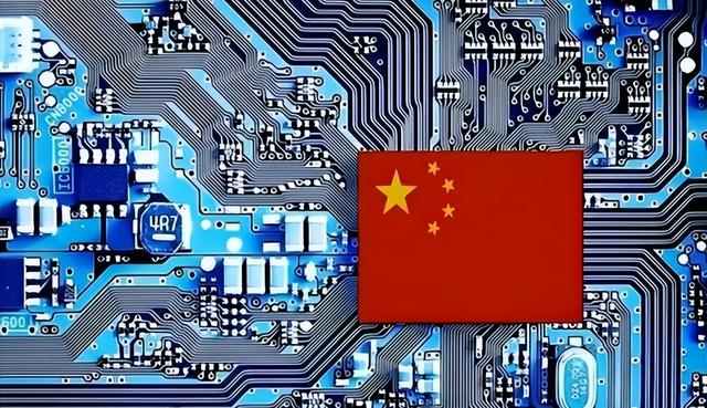 要3架747运的阿斯麦光刻机，中国要另辟蹊径，把光刻机“白菜化”