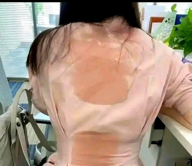 女孩房间常年38度换4台空调无效，拆开吊顶后惊现诡异热源