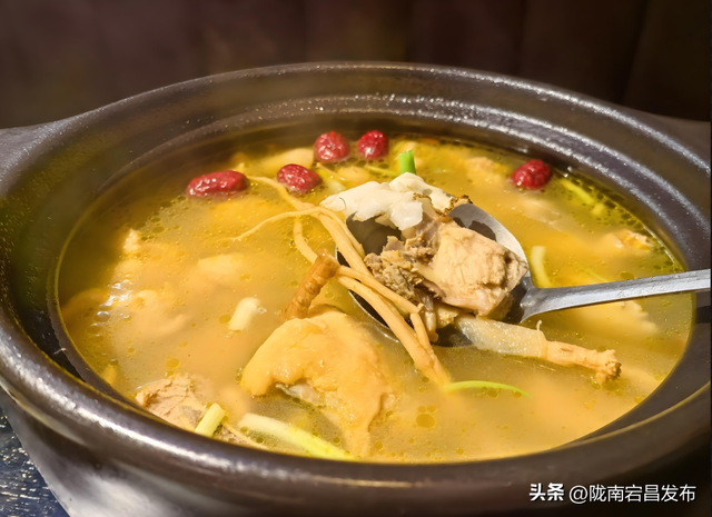 宕·寻22°的夏天！甘肃宕昌：药乡山水调出清凉康养“大处方”