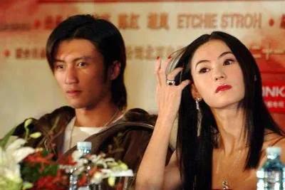 张柏芝估计又哭了！因为她的前夫谢霆锋，让她感受到了细腻的一面