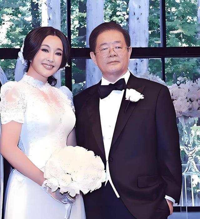 钱再多有什么用？75岁的“风流妖精”刘晓庆，已经走上另一条道路