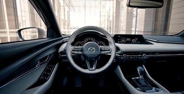 10万级家轿暗藏操控王？ 马自达3的平衡术让对手慌了