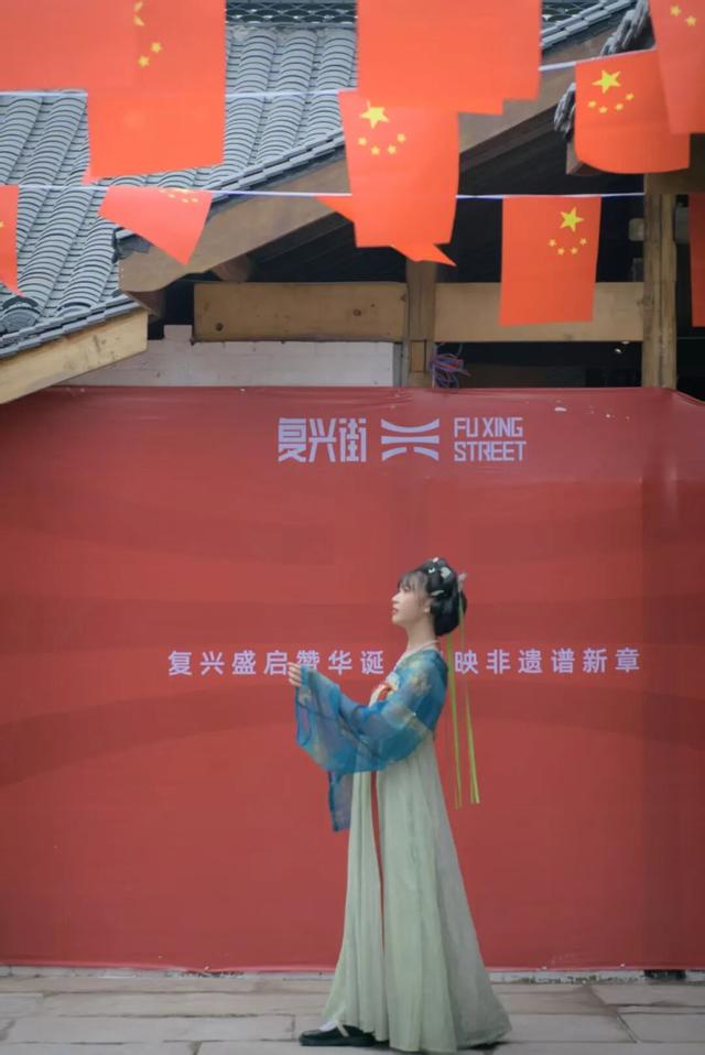 买买买！“双11”嗨逛新津