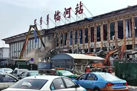 临河站，再见！图片