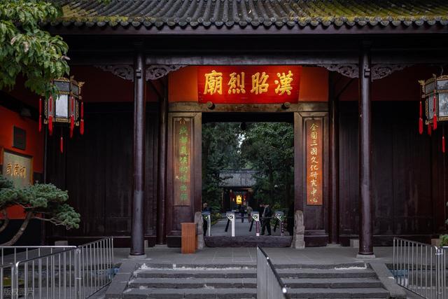 成都必去十大景点排行榜，这才是成都最值得去的10个景点，收好！