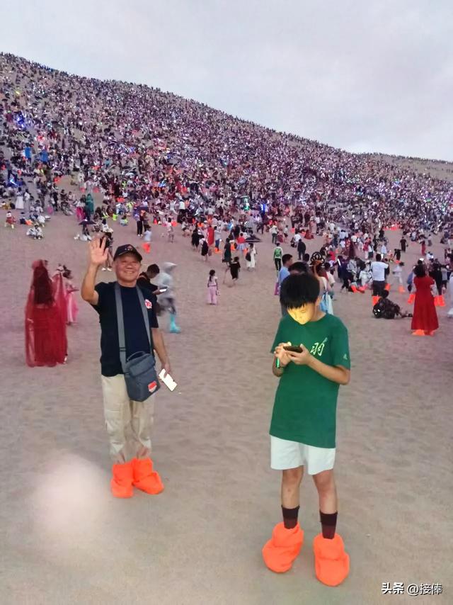 张传禄：游鸣沙山月牙泉