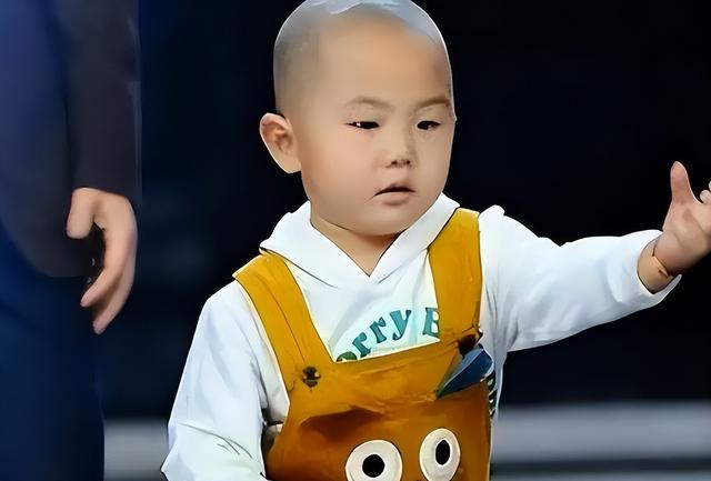 3岁上央视，5岁登春晚，7岁就年薪百万，没想到现在却成了这样子